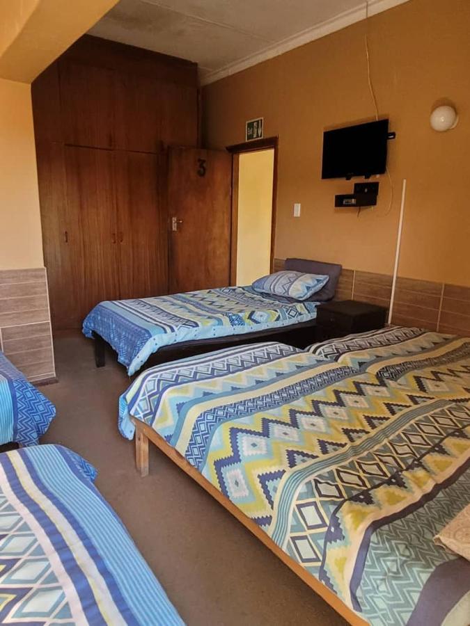Skippers Backpackers Cc Walvis Bay Exteriör bild
