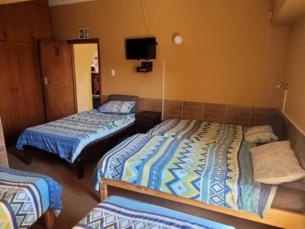 Skippers Backpackers Cc Walvis Bay Exteriör bild