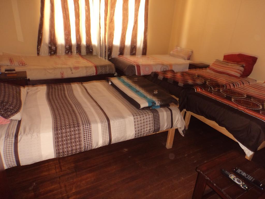 Skippers Backpackers Cc Walvis Bay Exteriör bild